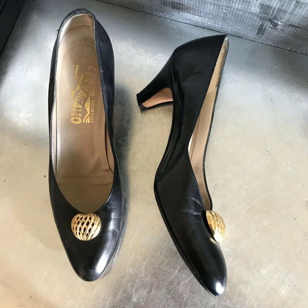 Vintage Salvatore Ferragamo Pumps 8.5 AAAA
